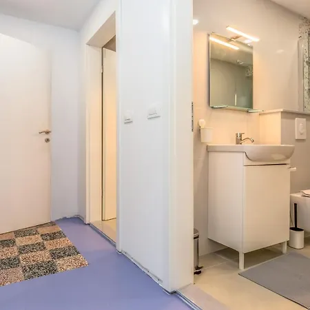 בית הארחה One Time